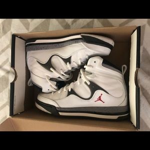 Jordan flights 6.5 youth